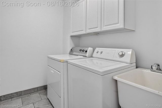 2834 Rossmoor Circle, Bloomfield Hills, MI 48302