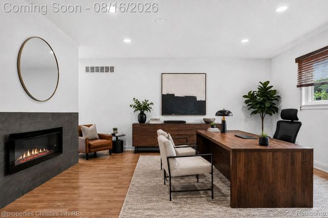 2834 Rossmoor Circle, Bloomfield Hills, MI 48302