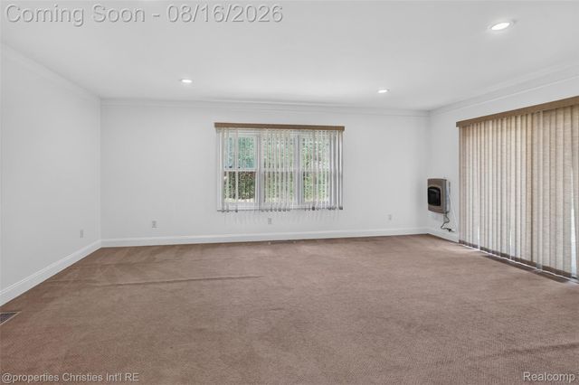 2834 Rossmoor Circle, Bloomfield Hills, MI 48302