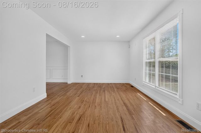 2834 Rossmoor Circle, Bloomfield Hills, MI 48302