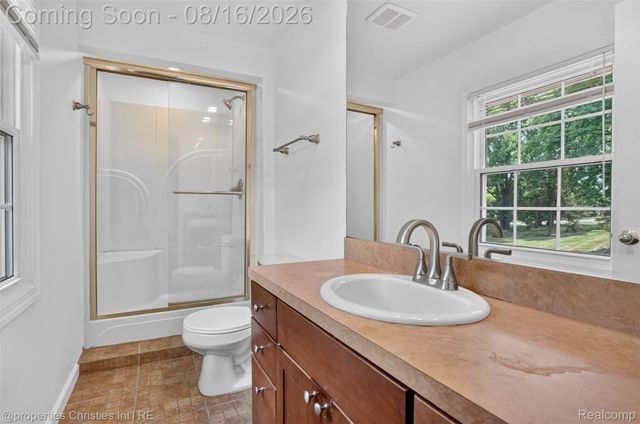 2834 Rossmoor Circle, Bloomfield Hills, MI 48302