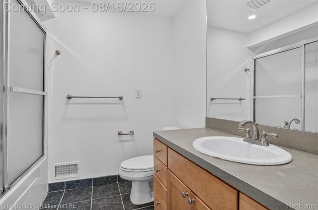 2834 Rossmoor Circle, Bloomfield Hills, MI 48302