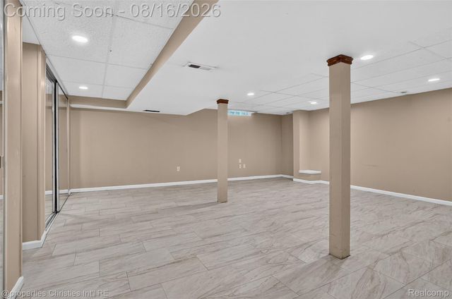 2834 Rossmoor Circle, Bloomfield Hills, MI 48302
