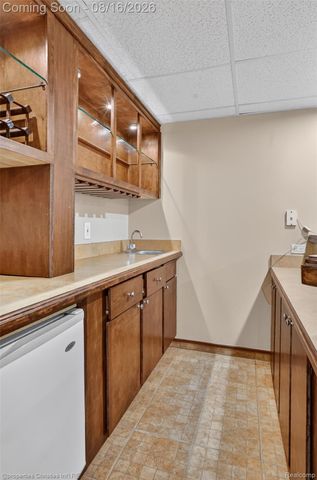 2834 Rossmoor Circle, Bloomfield Hills, MI 48302