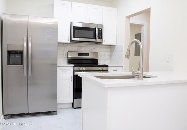 5106 APPLETON Avenue, Jacksonville, FL 32210