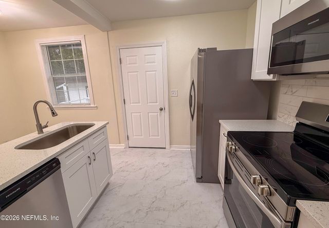 5106 APPLETON Avenue, Jacksonville, FL 32210