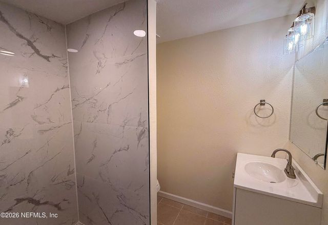 5106 APPLETON Avenue, Jacksonville, FL 32210