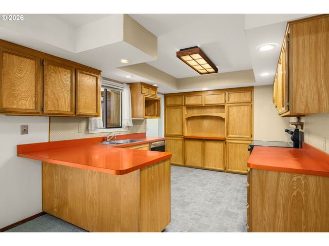 7245 N MACRUM Ave, Portland, OR 97203