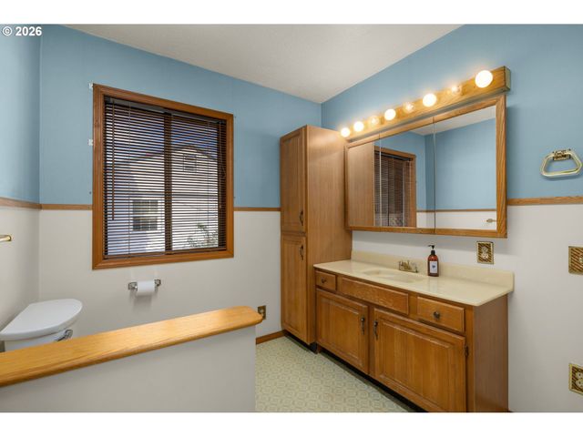 7245 N MACRUM Ave, Portland, OR 97203