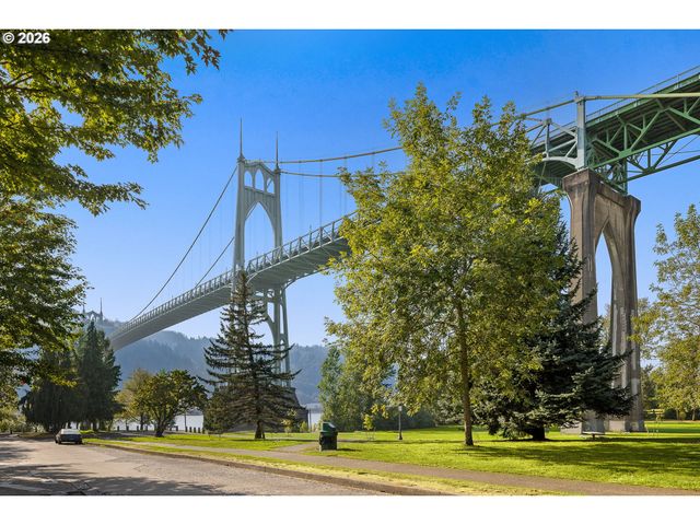7245 N MACRUM Ave, Portland, OR 97203