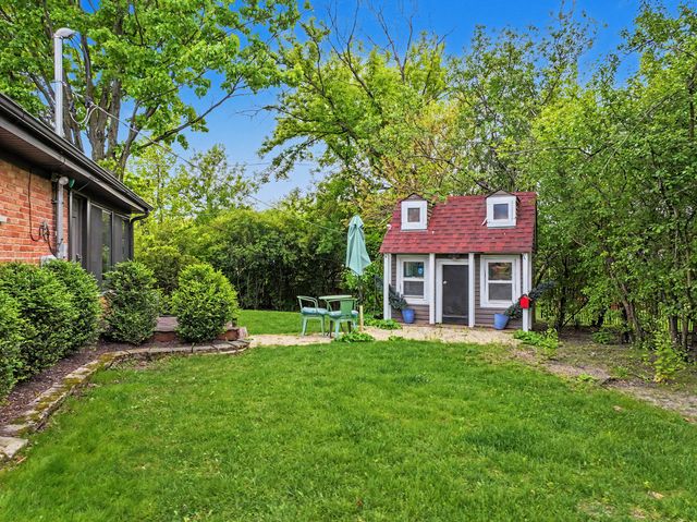 3300 Overland Pass, Northbrook, IL 60062