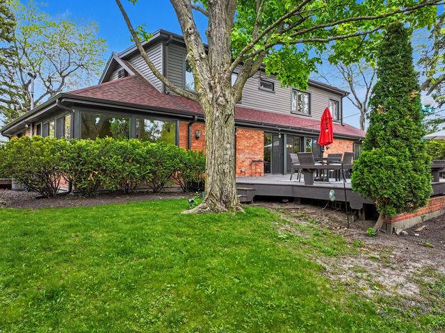 3300 Overland Pass, Northbrook, IL 60062