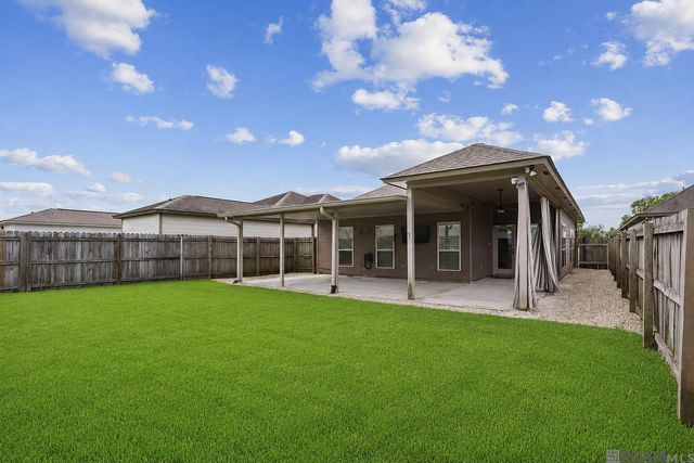 1420 Spanish Lakes Ave, St Gabriel, LA 70776