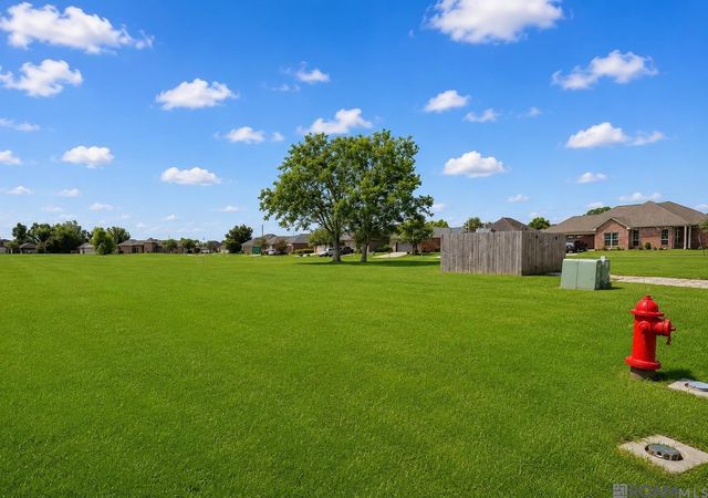 1420 Spanish Lakes Ave, St Gabriel, LA 70776