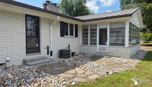 5432 Brookshire Drive, Monroe Twp, MI 48161
