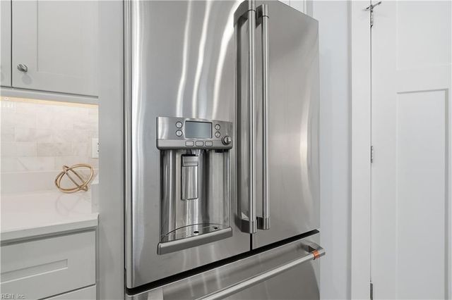 861 Little Bay AVE, Norfolk, VA 23503