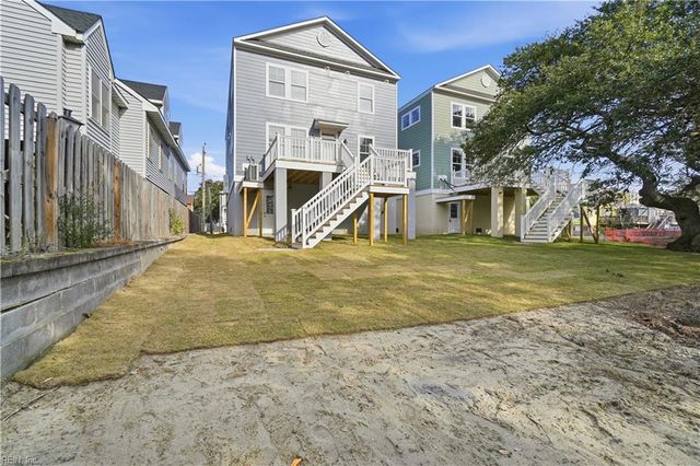 861 Little Bay AVE, Norfolk, VA 23503