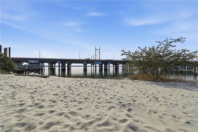 861 Little Bay AVE, Norfolk, VA 23503