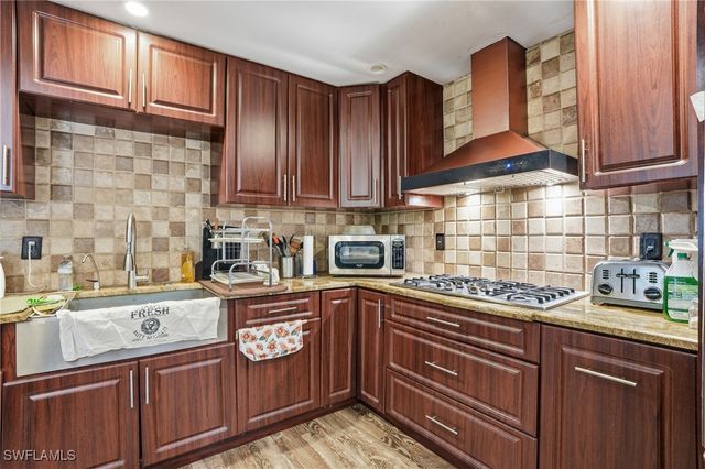 4585 16th AVE SE, Naples, FL 34117