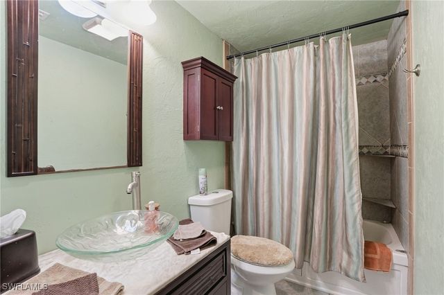 4585 16th AVE SE, Naples, FL 34117