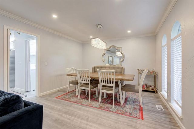 709 Timber Ridge Drive, Edmond, OK 73034