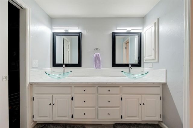 709 Timber Ridge Drive, Edmond, OK 73034