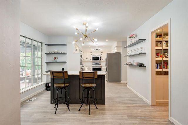 709 Timber Ridge Drive, Edmond, OK 73034