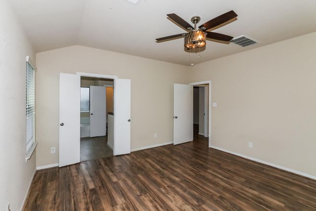 429 De Coster Boulevard, Alvin, TX 77511