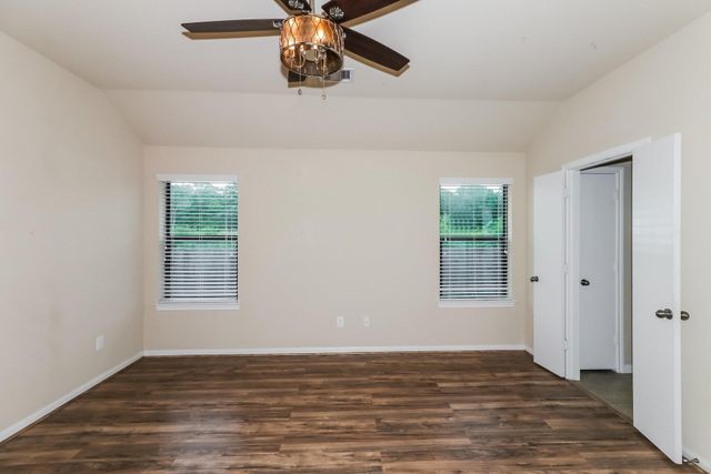 429 De Coster Boulevard, Alvin, TX 77511