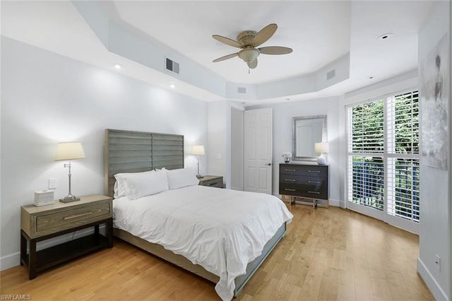 1560 Clermont Dr Unit 201, Naples, FL 34109