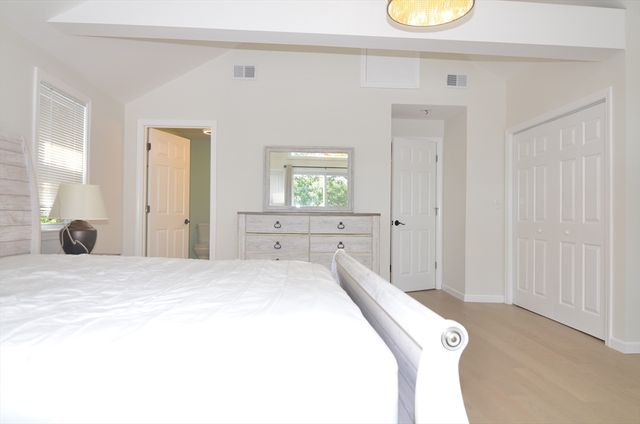 63 White Ave 0, Concord, MA 01742