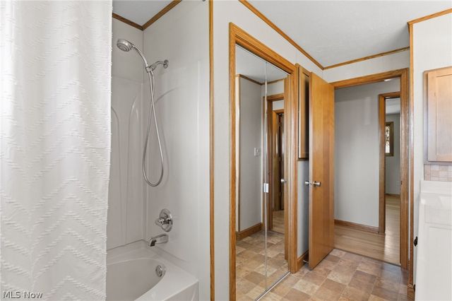 4561 Newbury Drive, Vermilion, OH 44089
