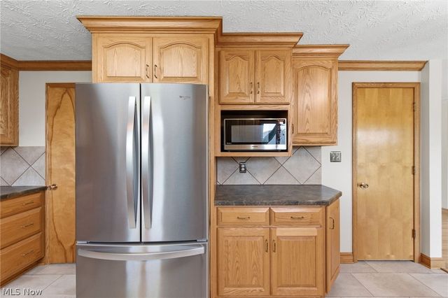 4561 Newbury Drive, Vermilion, OH 44089