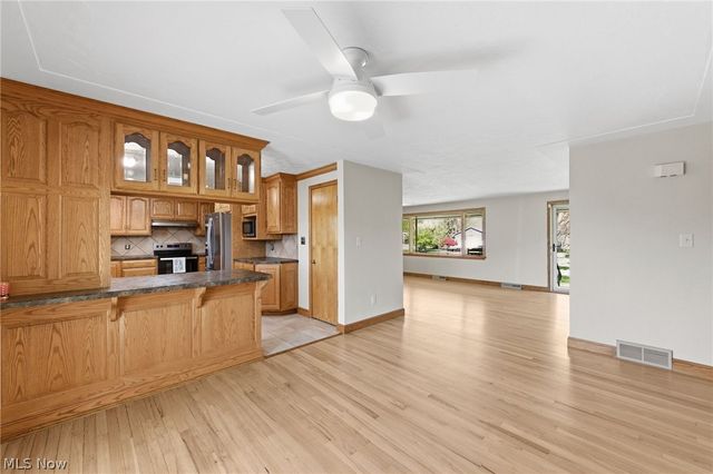 4561 Newbury Drive, Vermilion, OH 44089