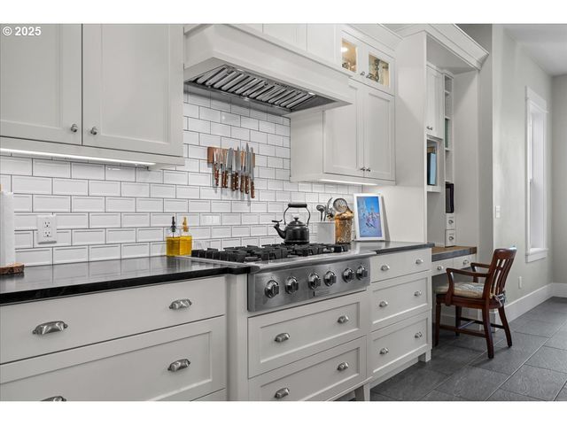 26810 Ne 77TH St, Vancouver, WA 98682