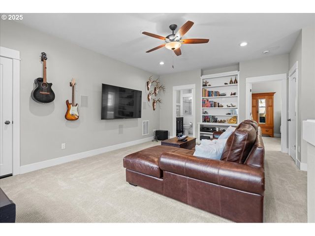 26810 Ne 77TH St, Vancouver, WA 98682