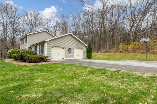 16 Windrush Lane, Andover, CT 06232