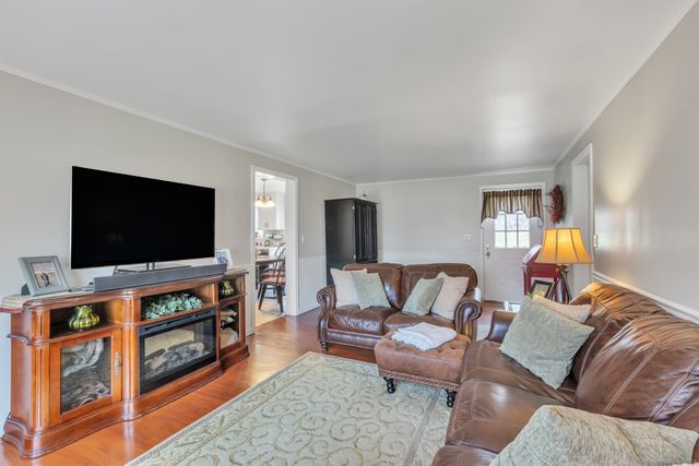 16 Windrush Lane, Andover, CT 06232