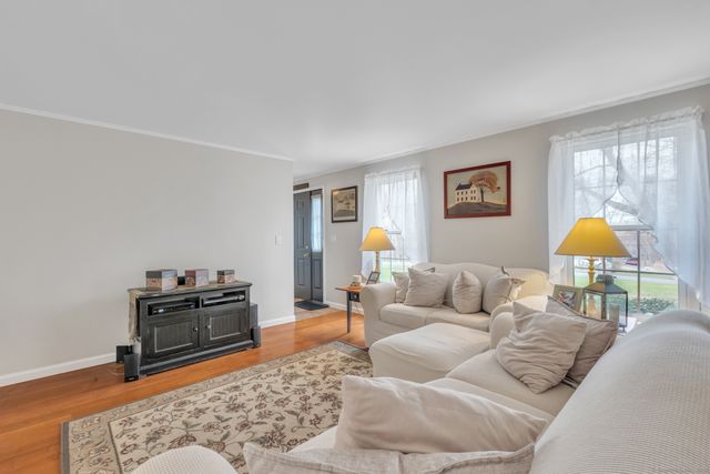 16 Windrush Lane, Andover, CT 06232
