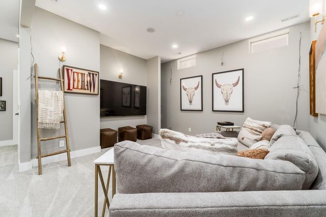 496 W 1st Avenue, Columbus, OH 43201