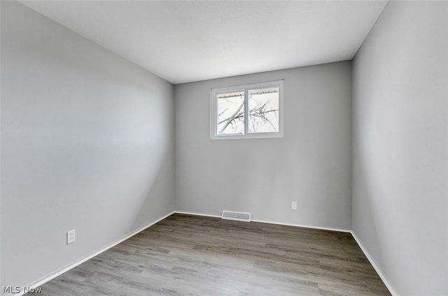 6330 Sandfield Drive, Brook Park, OH 44142