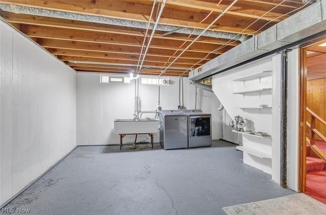 6330 Sandfield Drive, Brook Park, OH 44142