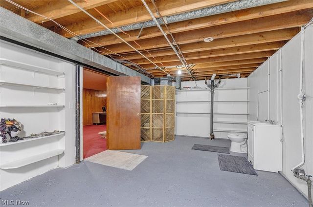 6330 Sandfield Drive, Brook Park, OH 44142