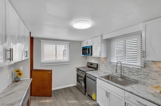 6330 Sandfield Drive, Brook Park, OH 44142