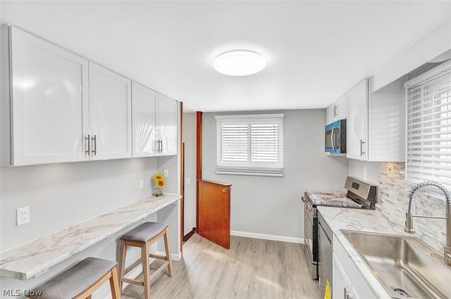 6330 Sandfield Drive, Brook Park, OH 44142