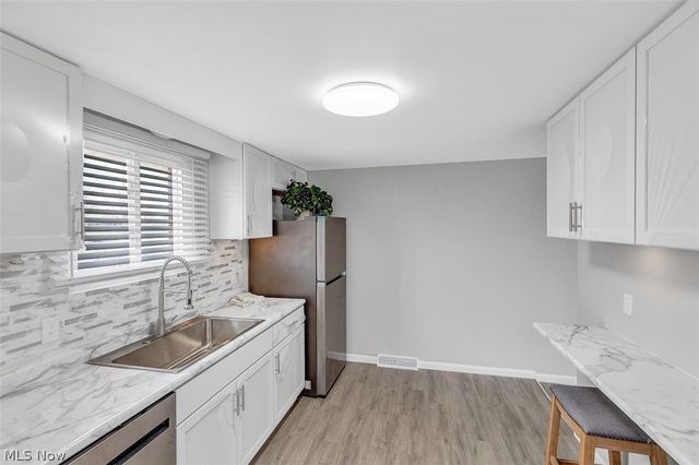 6330 Sandfield Drive, Brook Park, OH 44142