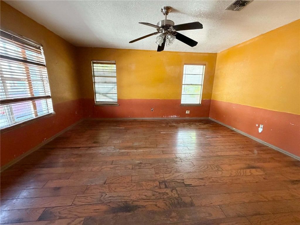 2929 Mary St, Corpus Christi, TX 78405 — photo 2