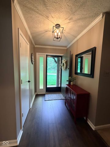 325 Rolling Trails Road, Greenwood, IN 46142