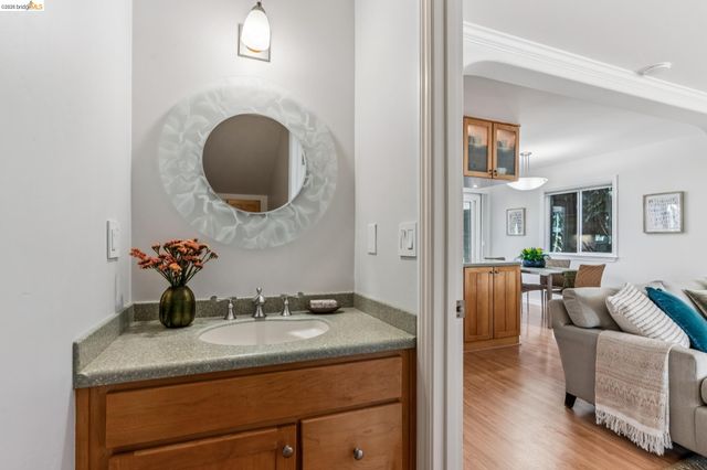 5861 Bernhard Ave, Richmond, CA 94805