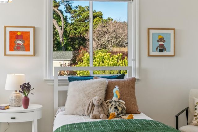 5861 Bernhard Ave, Richmond, CA 94805